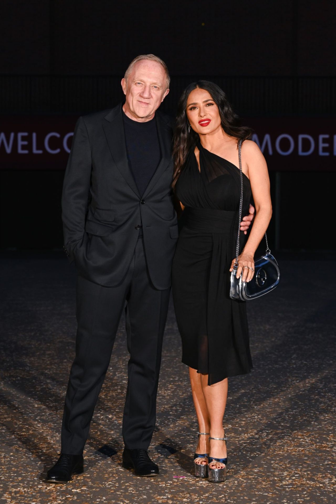 SALMA HAYEK AT GUCCI CRUISE 2025 FASHION SHOW IN LONDON